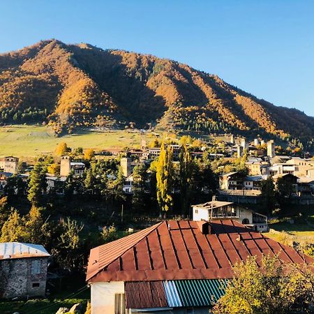 Travel Inn House Mestia • Მოგზაურის Სახლი المظهر الخارجي الصورة