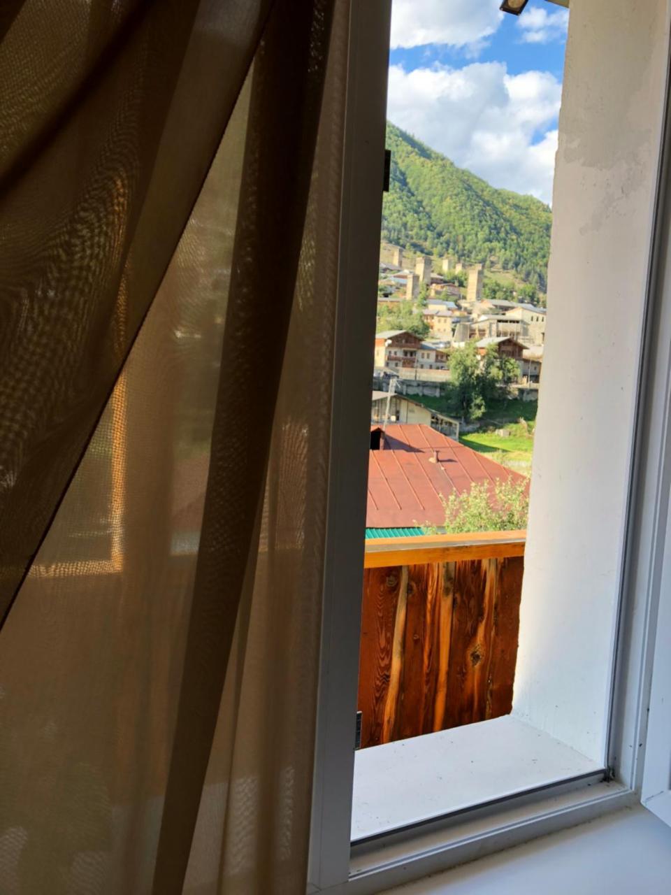 Travel Inn House Mestia • Მოგზაურის Სახლი المظهر الخارجي الصورة