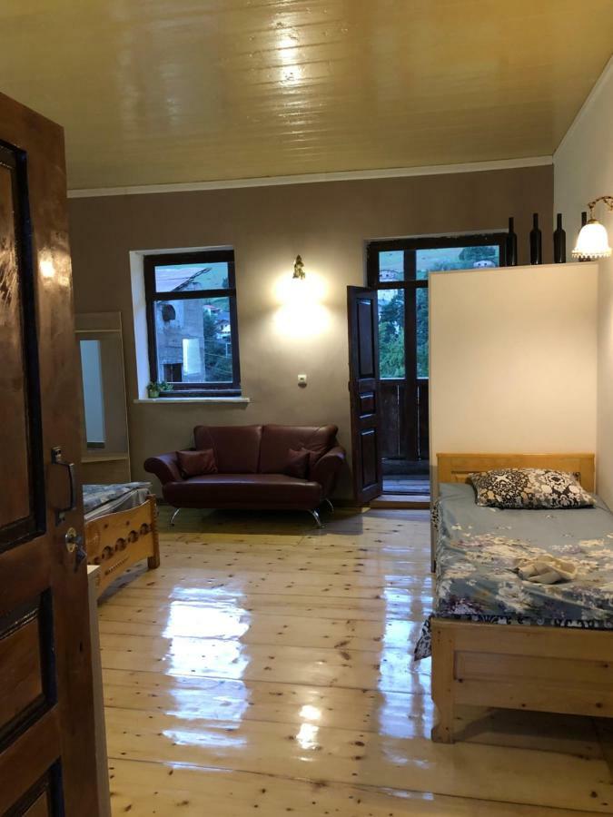 Travel Inn House Mestia • Მოგზაურის Სახლი المظهر الخارجي الصورة